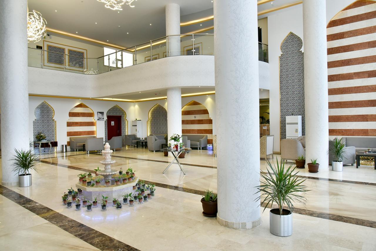 Golden Dune Hotel Turaif Exterior photo