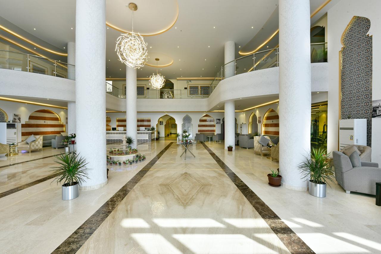 Golden Dune Hotel Turaif Exterior photo