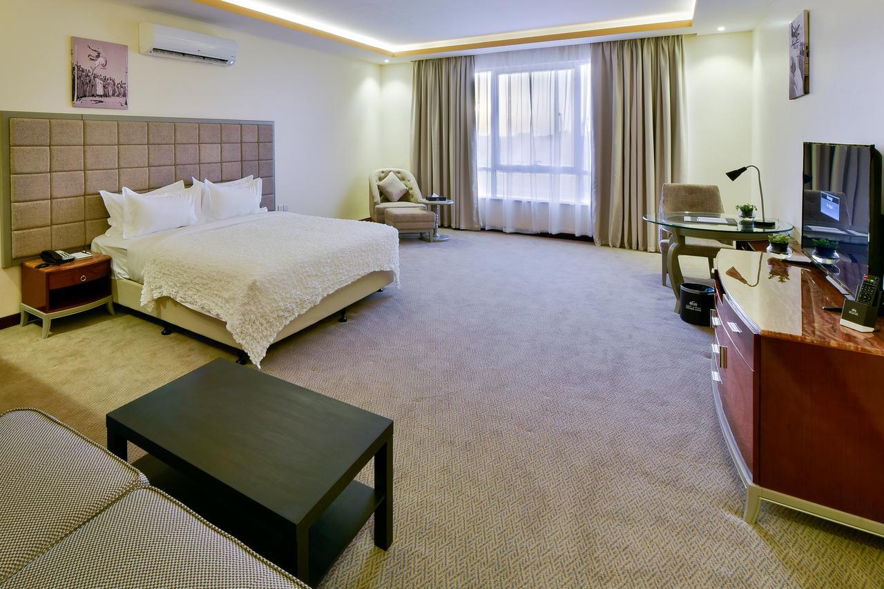 Golden Dune Hotel Turaif Exterior photo
