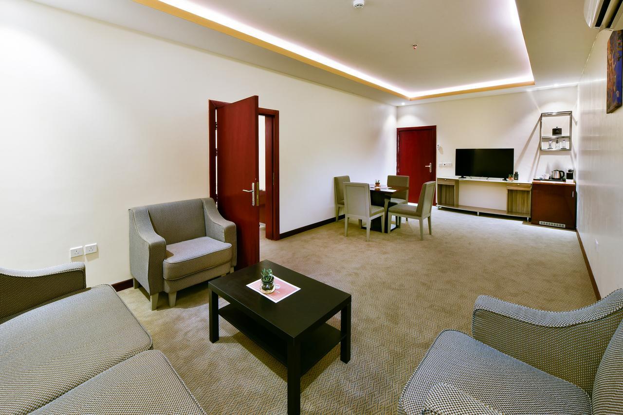 Golden Dune Hotel Turaif Exterior photo